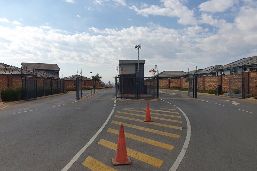 3 Bedroom Property for Sale in Lion Pride Gauteng