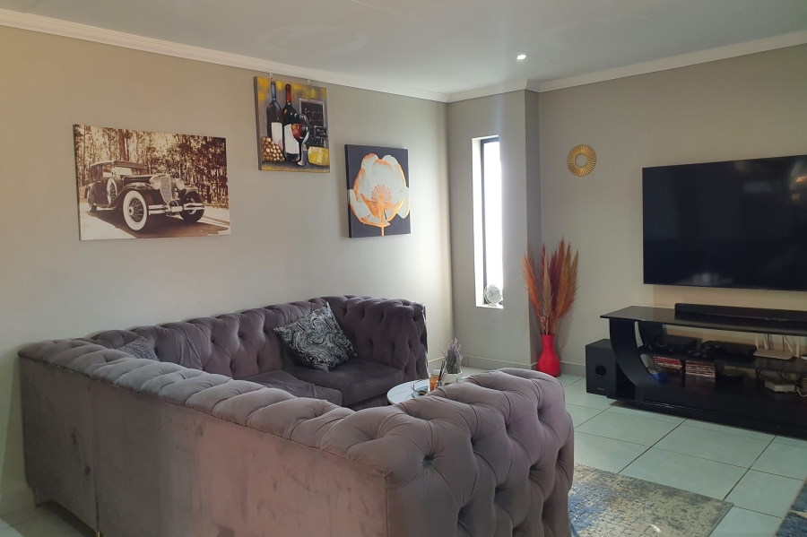 3 Bedroom Property for Sale in Lion Pride Gauteng