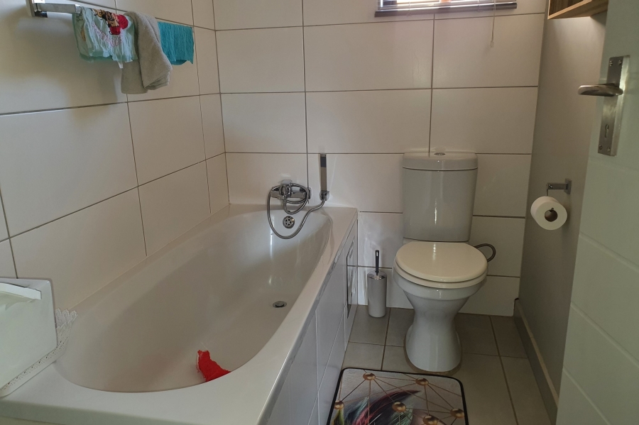 3 Bedroom Property for Sale in Lion Pride Gauteng