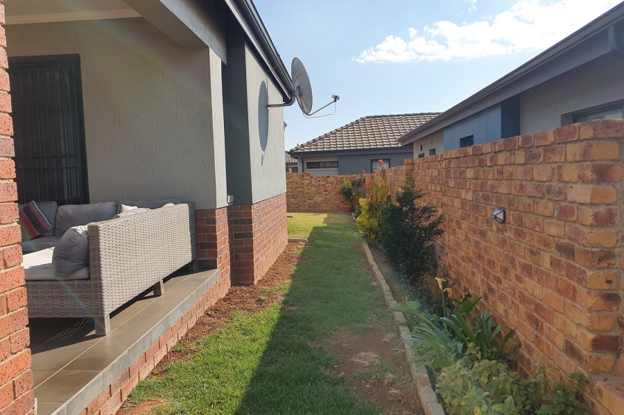 3 Bedroom Property for Sale in Lion Pride Gauteng