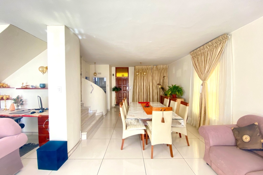 To Let 1 Bedroom Property for Rent in Ridgeway Gauteng