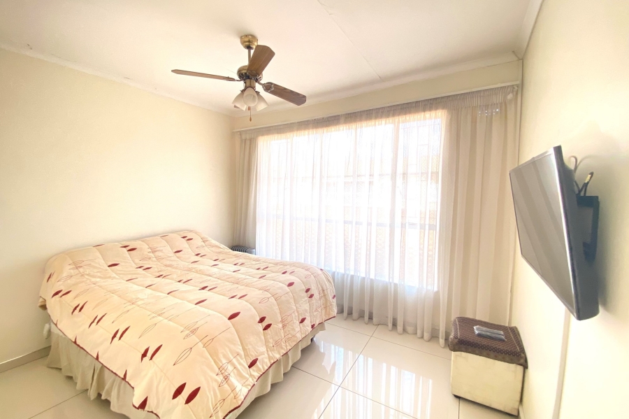To Let 1 Bedroom Property for Rent in Ridgeway Gauteng