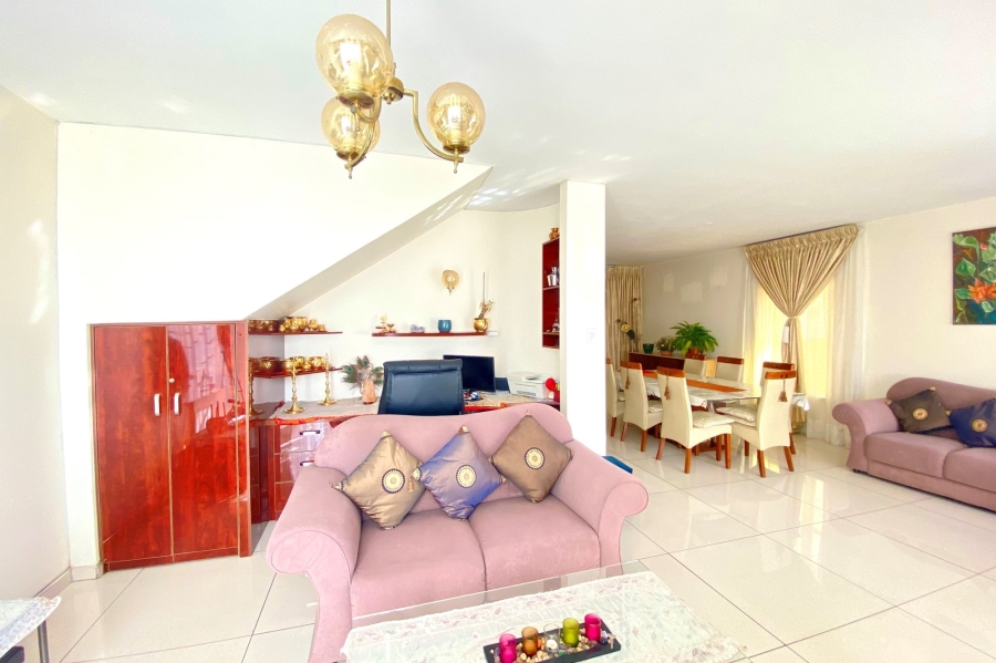 To Let 1 Bedroom Property for Rent in Ridgeway Gauteng