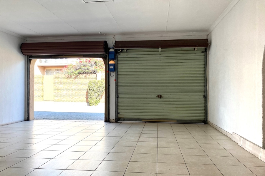 To Let 1 Bedroom Property for Rent in Ridgeway Gauteng