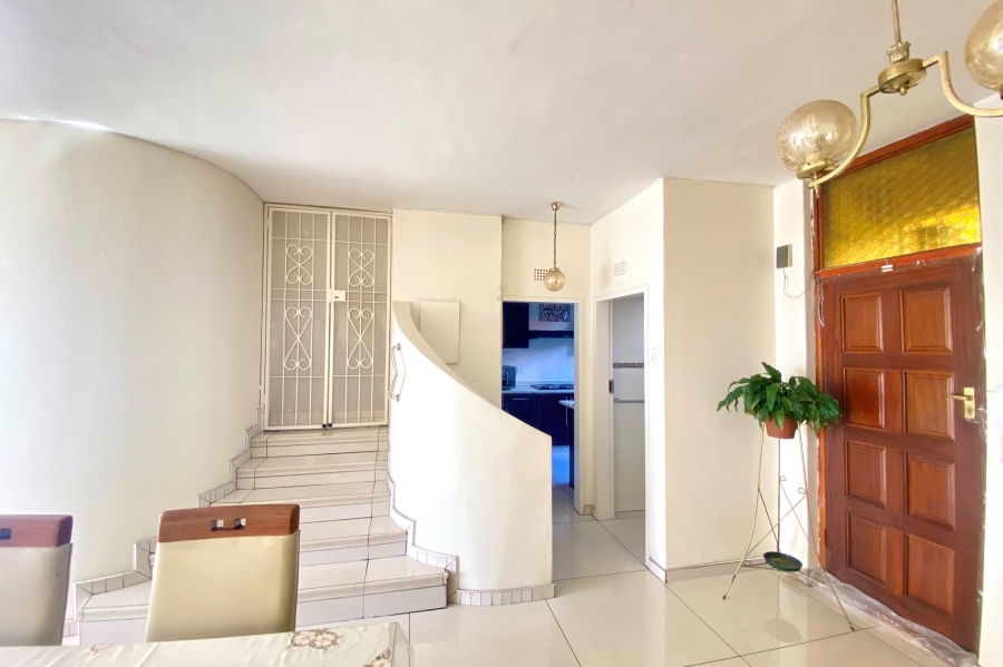 To Let 1 Bedroom Property for Rent in Ridgeway Gauteng
