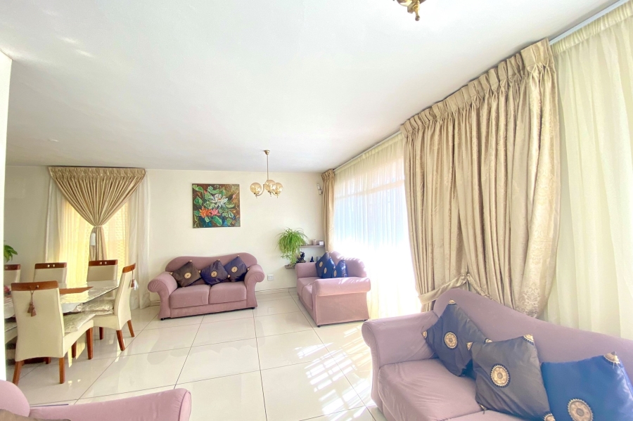 To Let 1 Bedroom Property for Rent in Ridgeway Gauteng