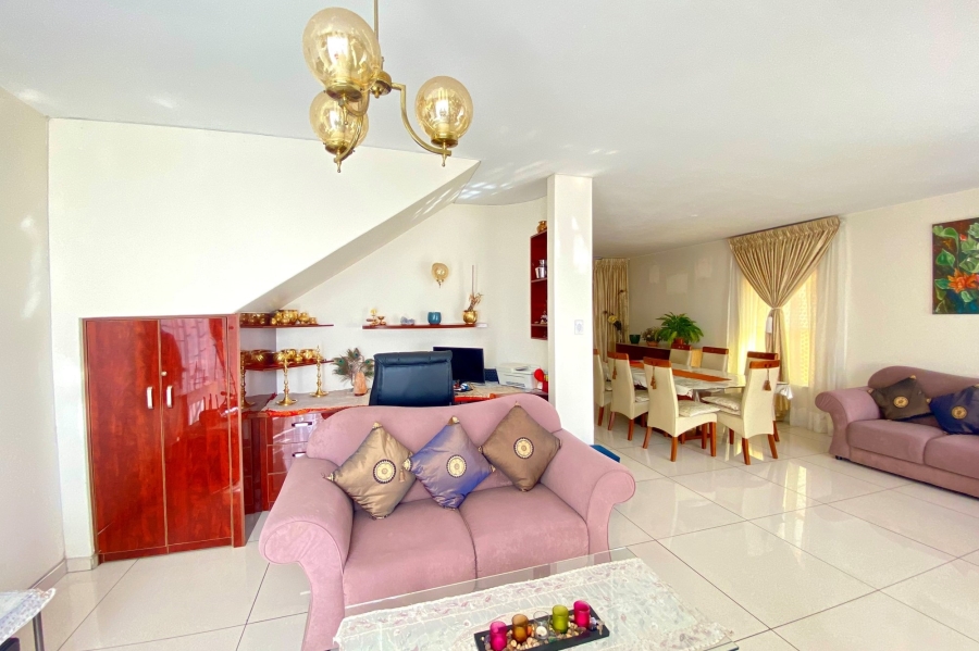 To Let 1 Bedroom Property for Rent in Ridgeway Gauteng