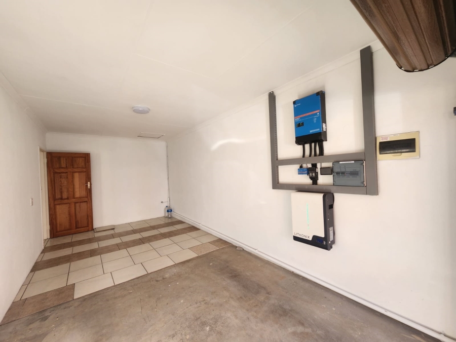 2 Bedroom Property for Sale in Three Rivers Proper Gauteng