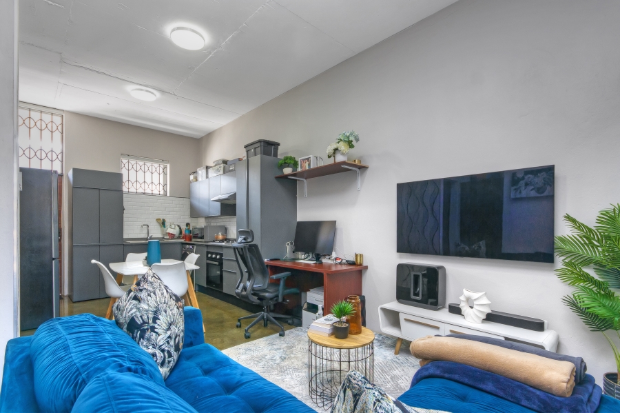1 Bedroom Property for Sale in Victoria Gauteng
