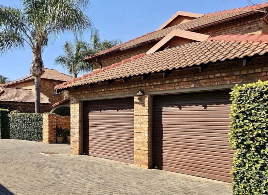3 Bedroom Property for Sale in Six Fountains Residential Estate Gauteng