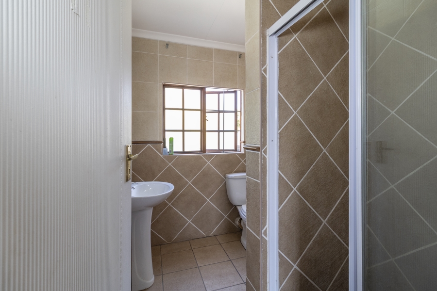 3 Bedroom Property for Sale in Rietvalleirand Gauteng