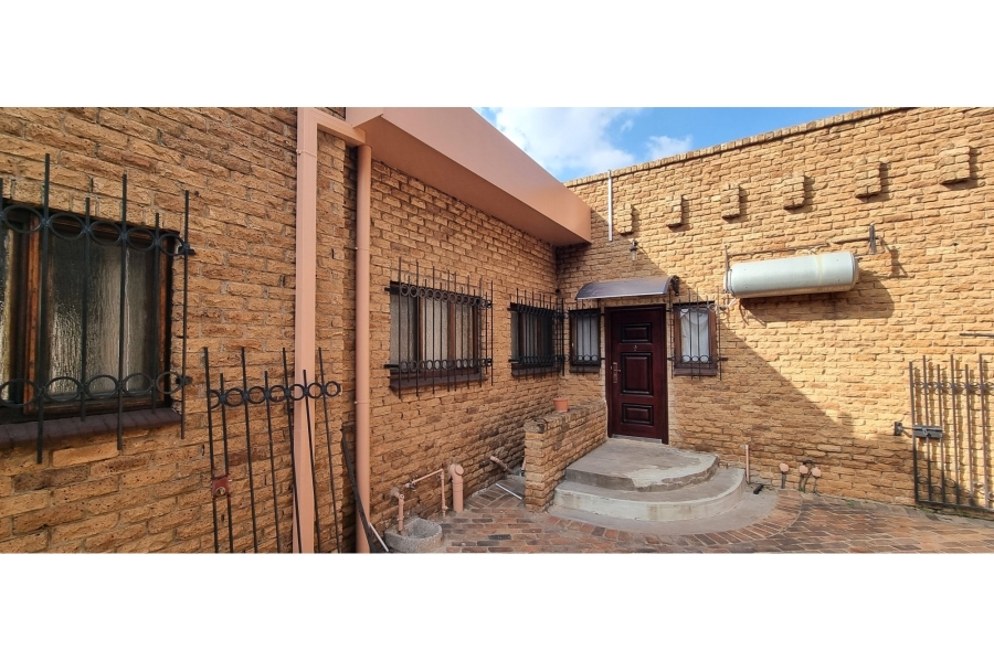 To Let 3 Bedroom Property for Rent in Bassonia Gauteng