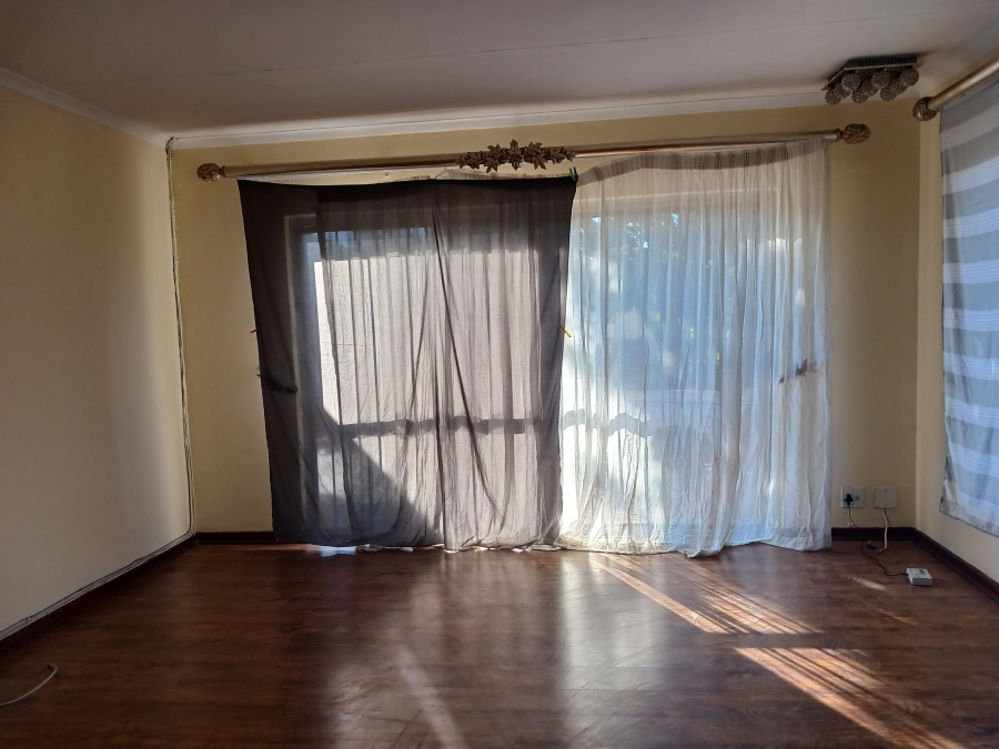 To Let 1 Bedroom Property for Rent in Bloubosrand Gauteng