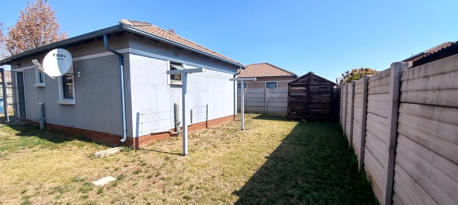 3 Bedroom Property for Sale in Andeon Gauteng