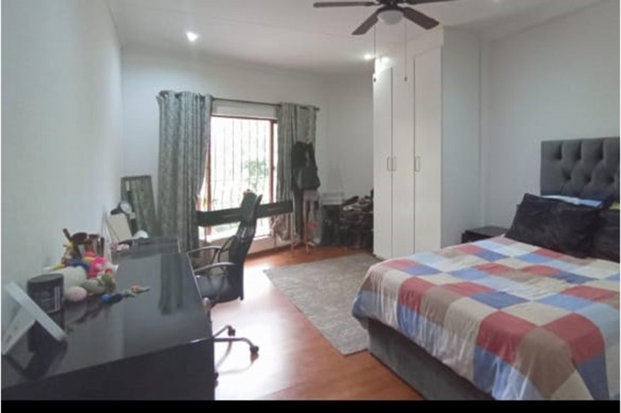 4 Bedroom Property for Sale in Northcliff Gauteng