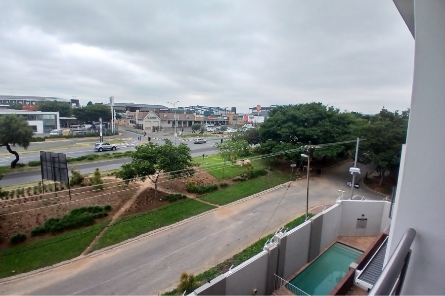 1 Bedroom Property for Sale in Rivonia Gauteng