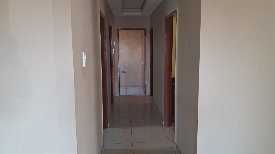3 Bedroom Property for Sale in Leeuwfontein Gauteng