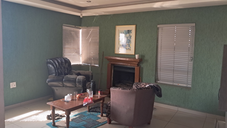 3 Bedroom Property for Sale in Leeuwfontein Gauteng