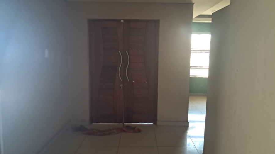 3 Bedroom Property for Sale in Leeuwfontein Gauteng