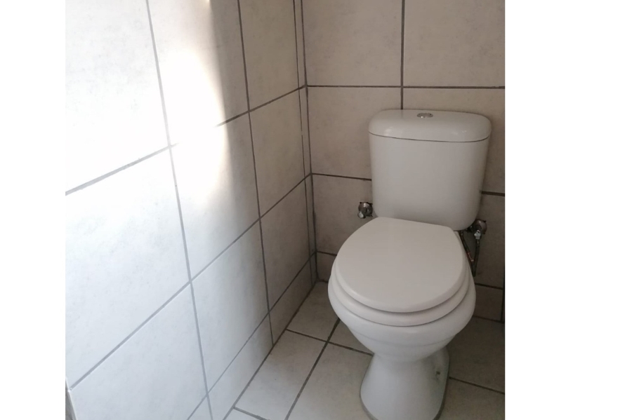 To Let 1 Bedroom Property for Rent in Waverley Gauteng
