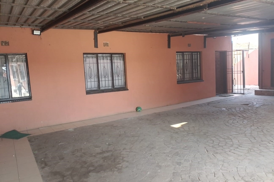 3 Bedroom Property for Sale in Lenasia Gauteng