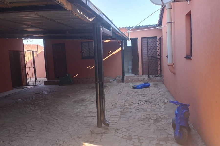 3 Bedroom Property for Sale in Lenasia Gauteng
