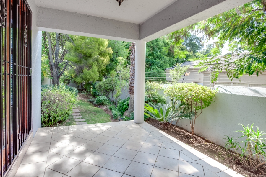 To Let 3 Bedroom Property for Rent in Magaliessig Gauteng