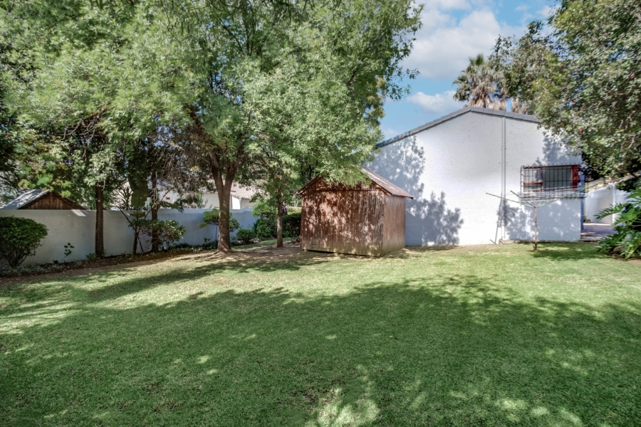 To Let 3 Bedroom Property for Rent in Magaliessig Gauteng