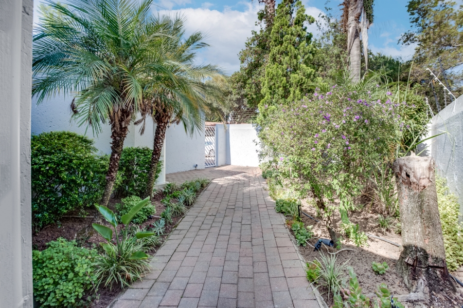 To Let 3 Bedroom Property for Rent in Magaliessig Gauteng