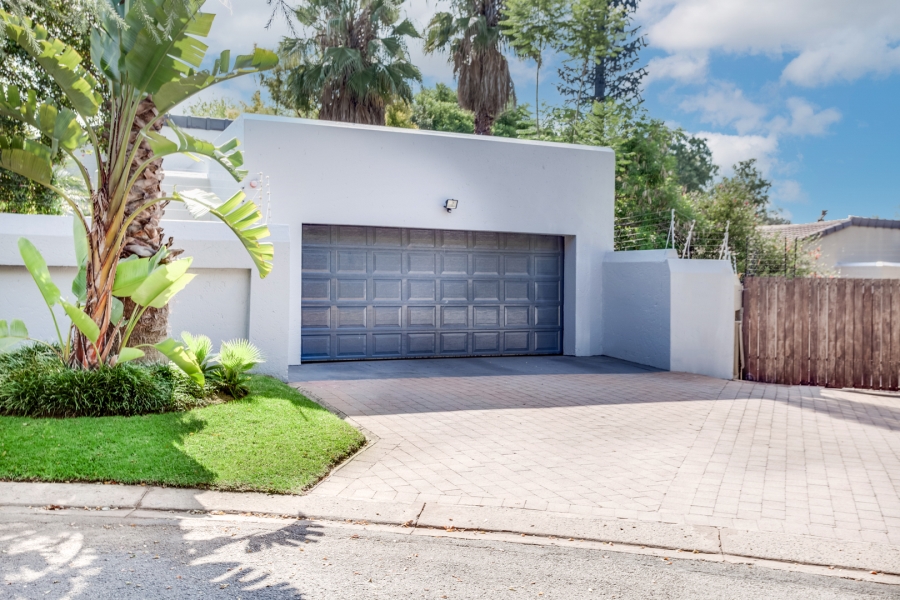 To Let 3 Bedroom Property for Rent in Magaliessig Gauteng