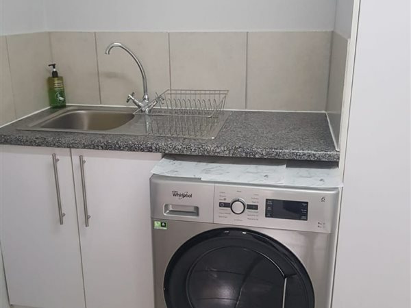 To Let 2 Bedroom Property for Rent in Waverley Gauteng