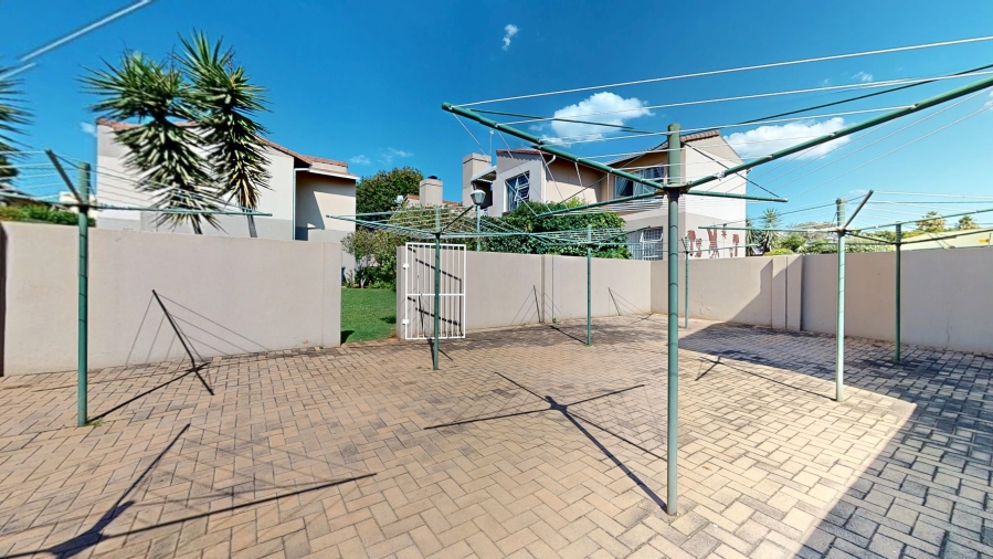 1 Bedroom Property for Sale in Witfield Gauteng