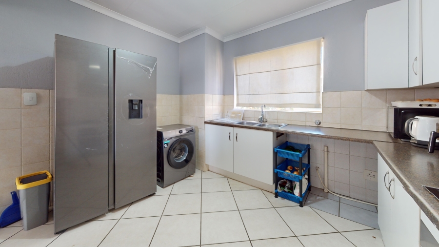 1 Bedroom Property for Sale in Witfield Gauteng