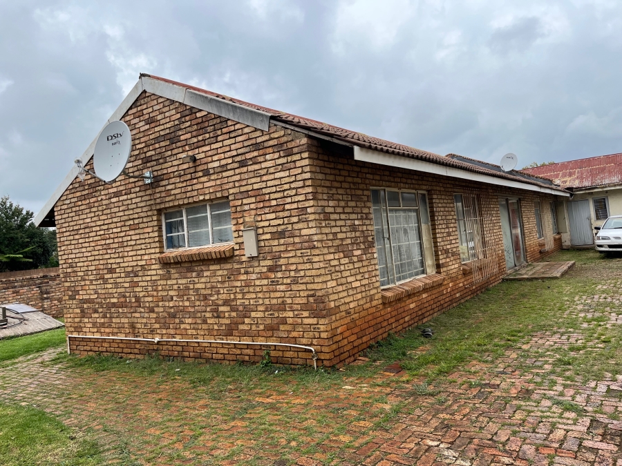 4 Bedroom Property for Sale in Edenvale Central Gauteng