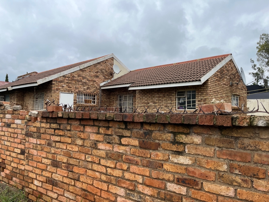 4 Bedroom Property for Sale in Edenvale Central Gauteng