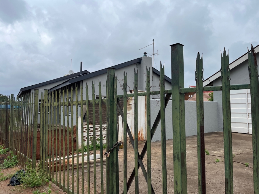 4 Bedroom Property for Sale in Edendale Gauteng