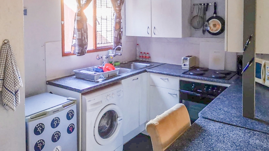 2 Bedroom Property for Sale in Bromhof Gauteng