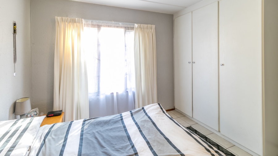 2 Bedroom Property for Sale in Bromhof Gauteng