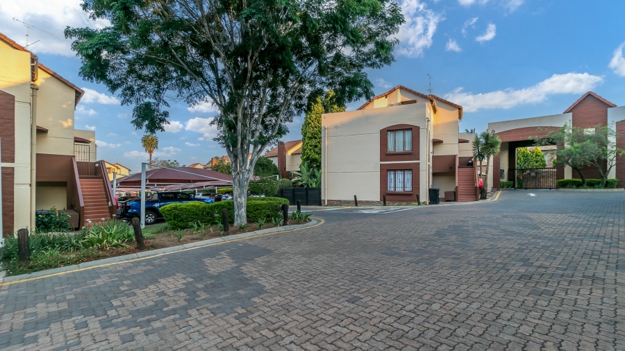2 Bedroom Property for Sale in Bromhof Gauteng