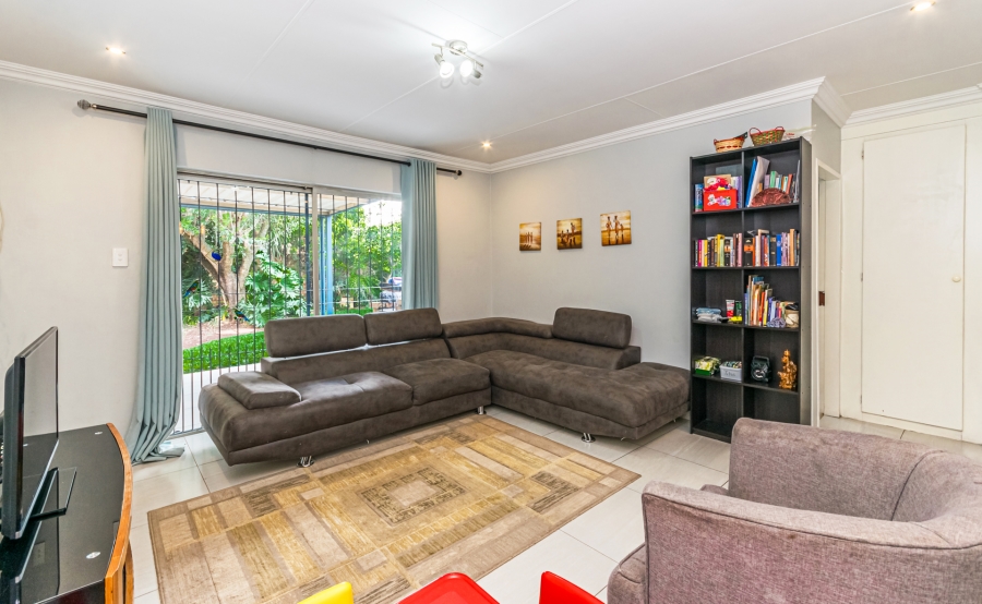 3 Bedroom Property for Sale in Die Hoewes Gauteng