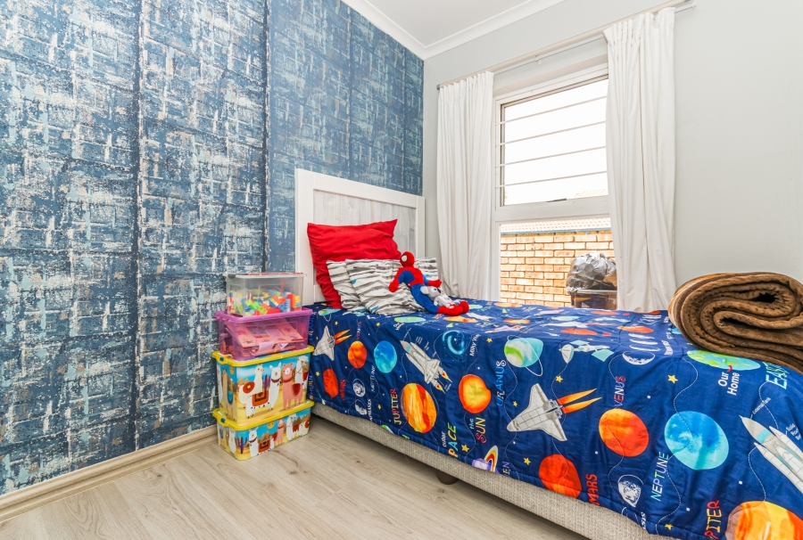 3 Bedroom Property for Sale in Die Hoewes Gauteng