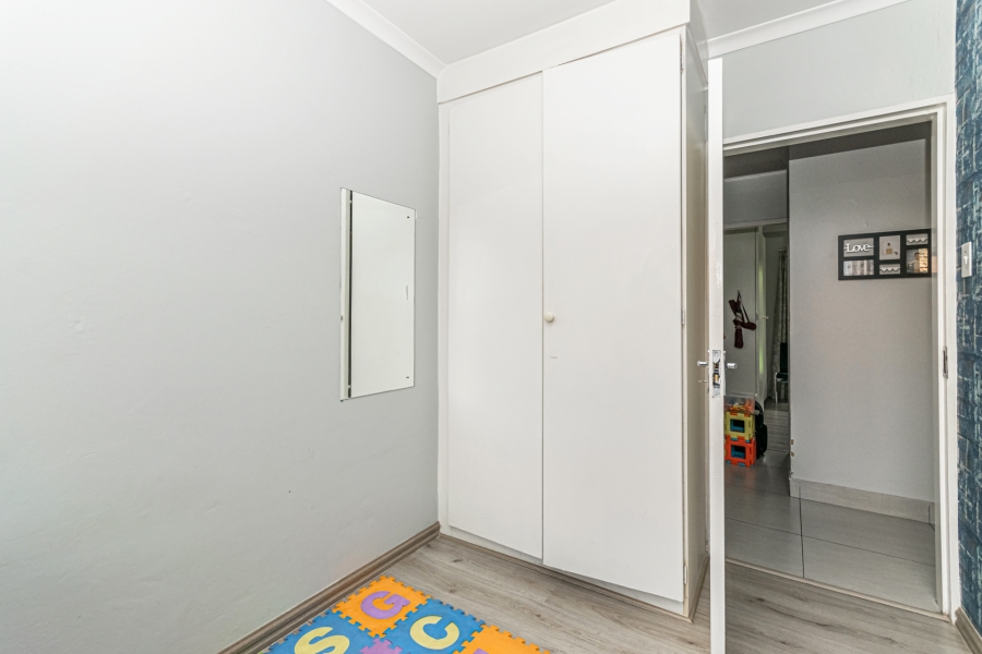 3 Bedroom Property for Sale in Die Hoewes Gauteng