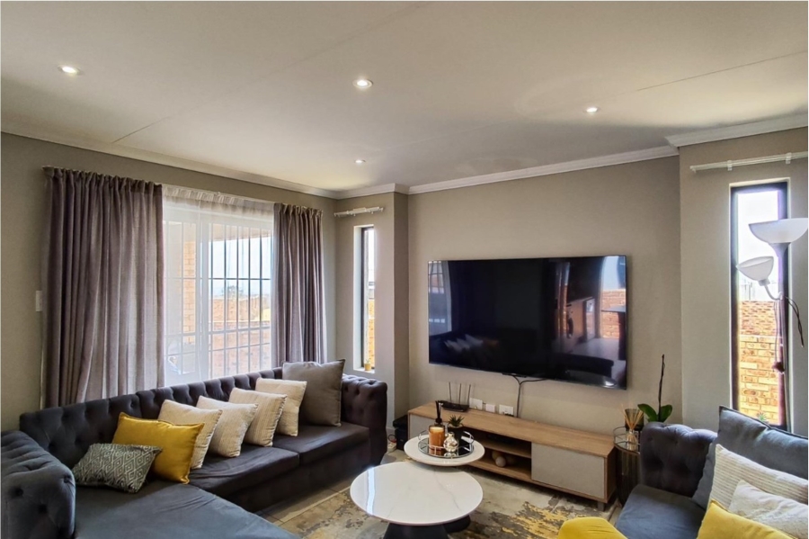 3 Bedroom Property for Sale in Lion Pride Gauteng