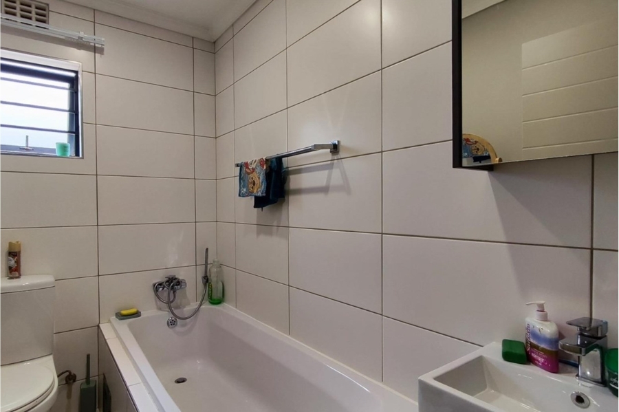 3 Bedroom Property for Sale in Lion Pride Gauteng