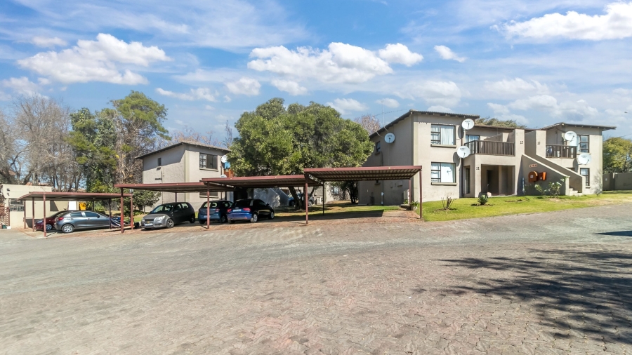 To Let 2 Bedroom Property for Rent in Buccleuch Gauteng