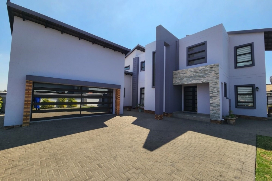 To Let 3 Bedroom Property for Rent in Helderwyk Gauteng