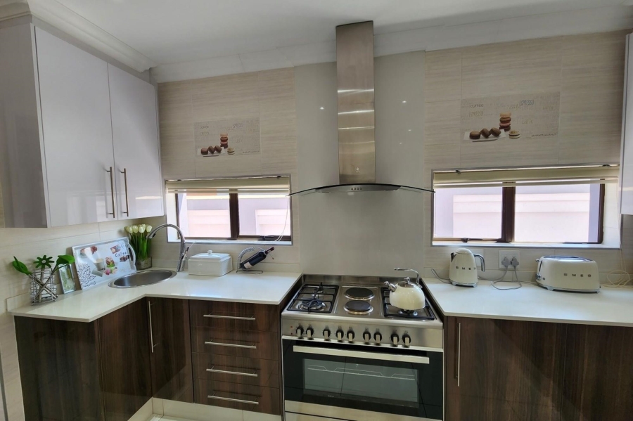 To Let 3 Bedroom Property for Rent in Helderwyk Gauteng