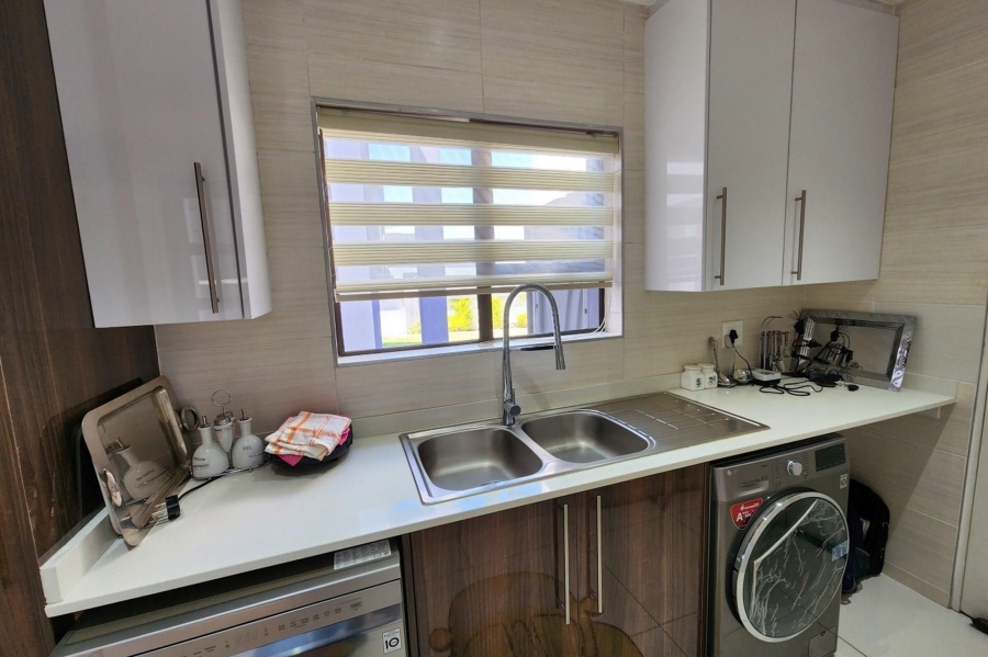 To Let 3 Bedroom Property for Rent in Helderwyk Gauteng