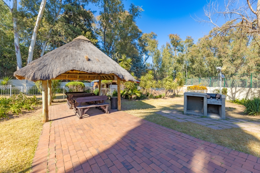 2 Bedroom Property for Sale in Douglasdale Gauteng