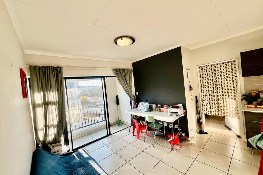 1 Bedroom Property for Sale in Bryanston Gauteng